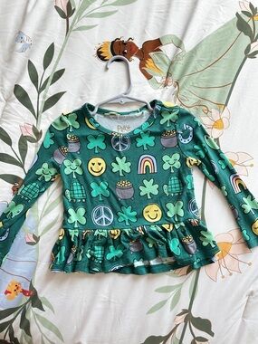 Little Sleepies Green Shamrock & Rainbow Peplum Long-Sleeve Top